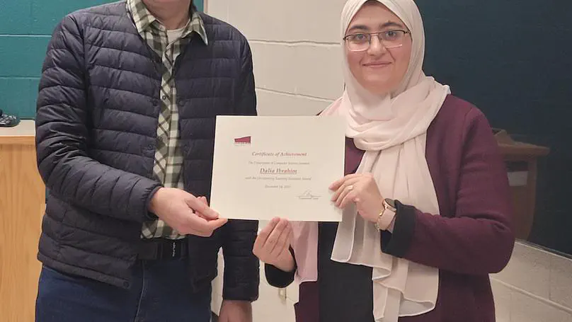 Dalia wins Outstanding Teaching Assistant Award!